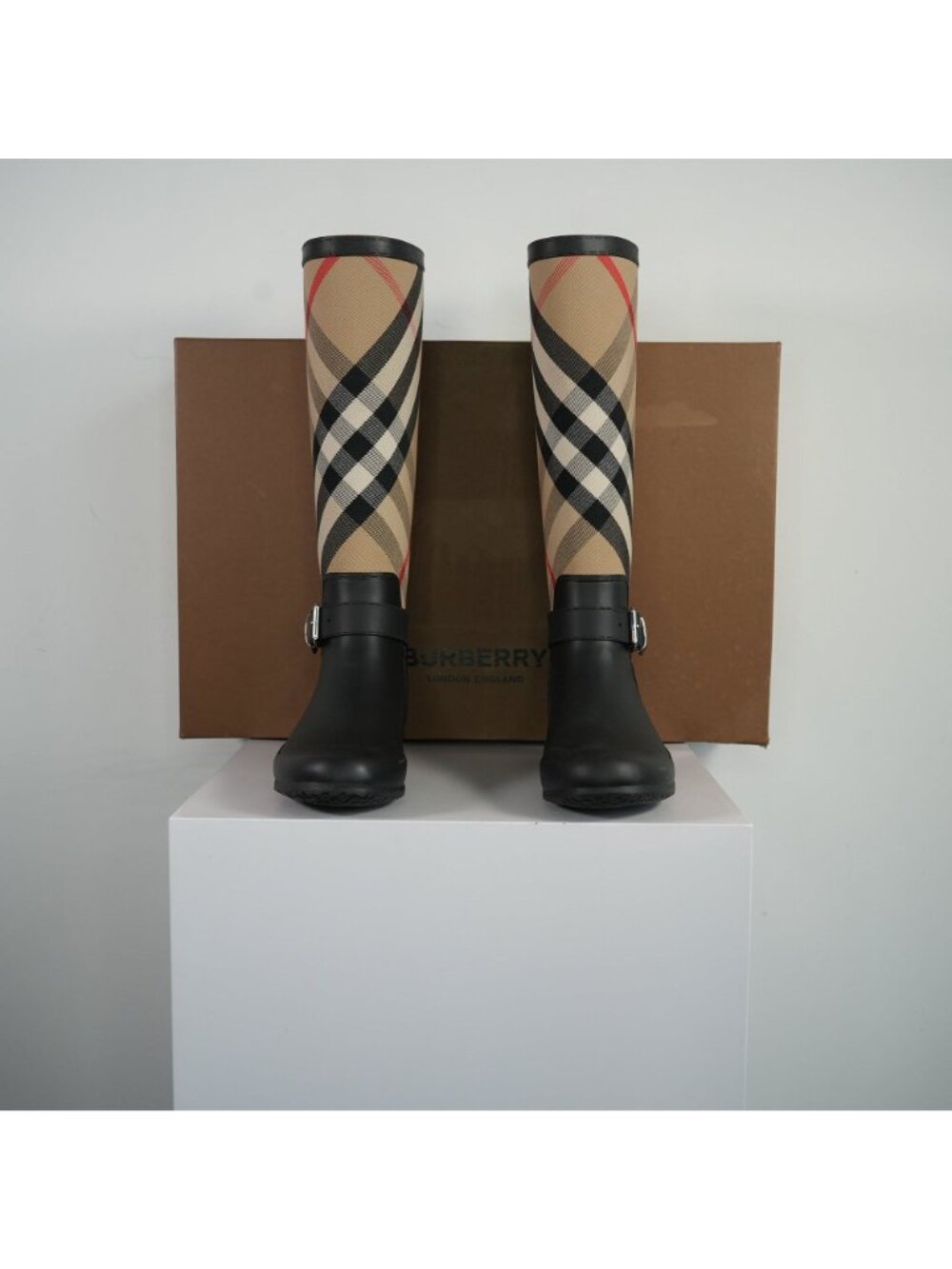 Burberry Simeon Vintage Check Rain Boots Size 37 With Box - Picture 6 of 7